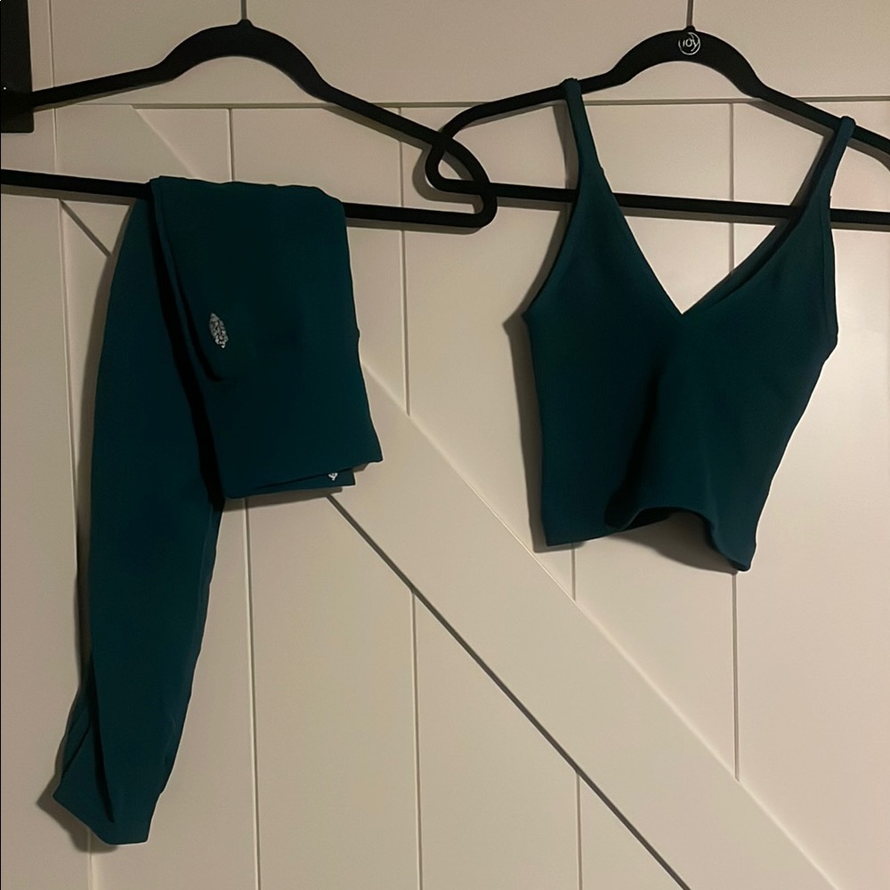 Good Karma emerald green set